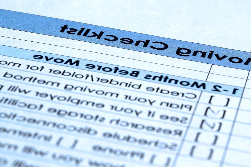 Mobile app showing personalized adaptive checklist interface